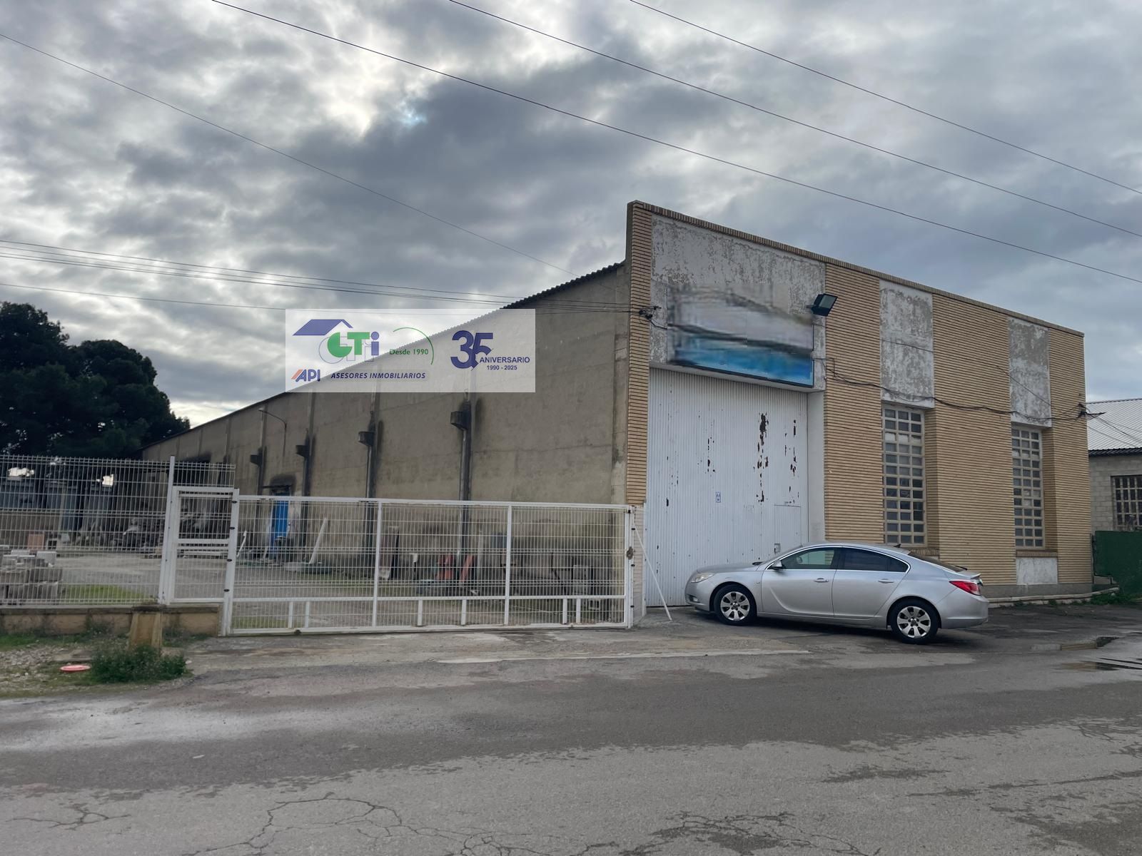 Vista exterior de Nave industrial en venta en Villanueva de Gállego