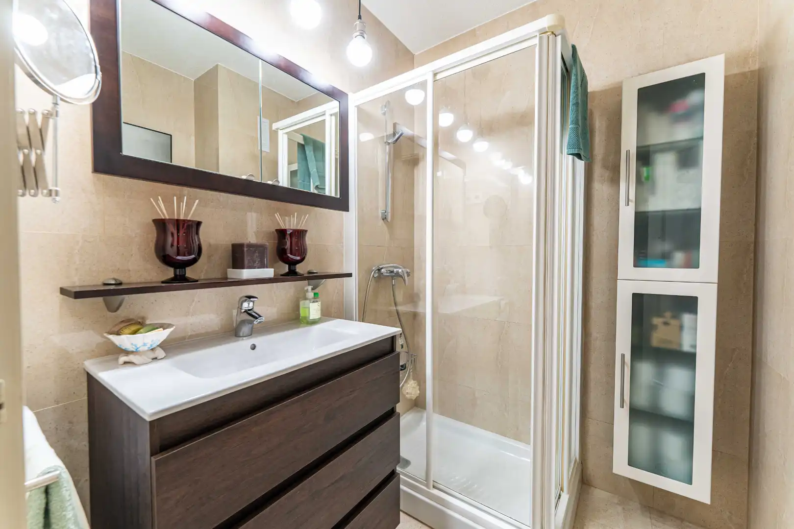 Baño de Casa adosada en venta en Las Rozas de Madrid con Aire acondicionado, Calefacción y Jardín privado