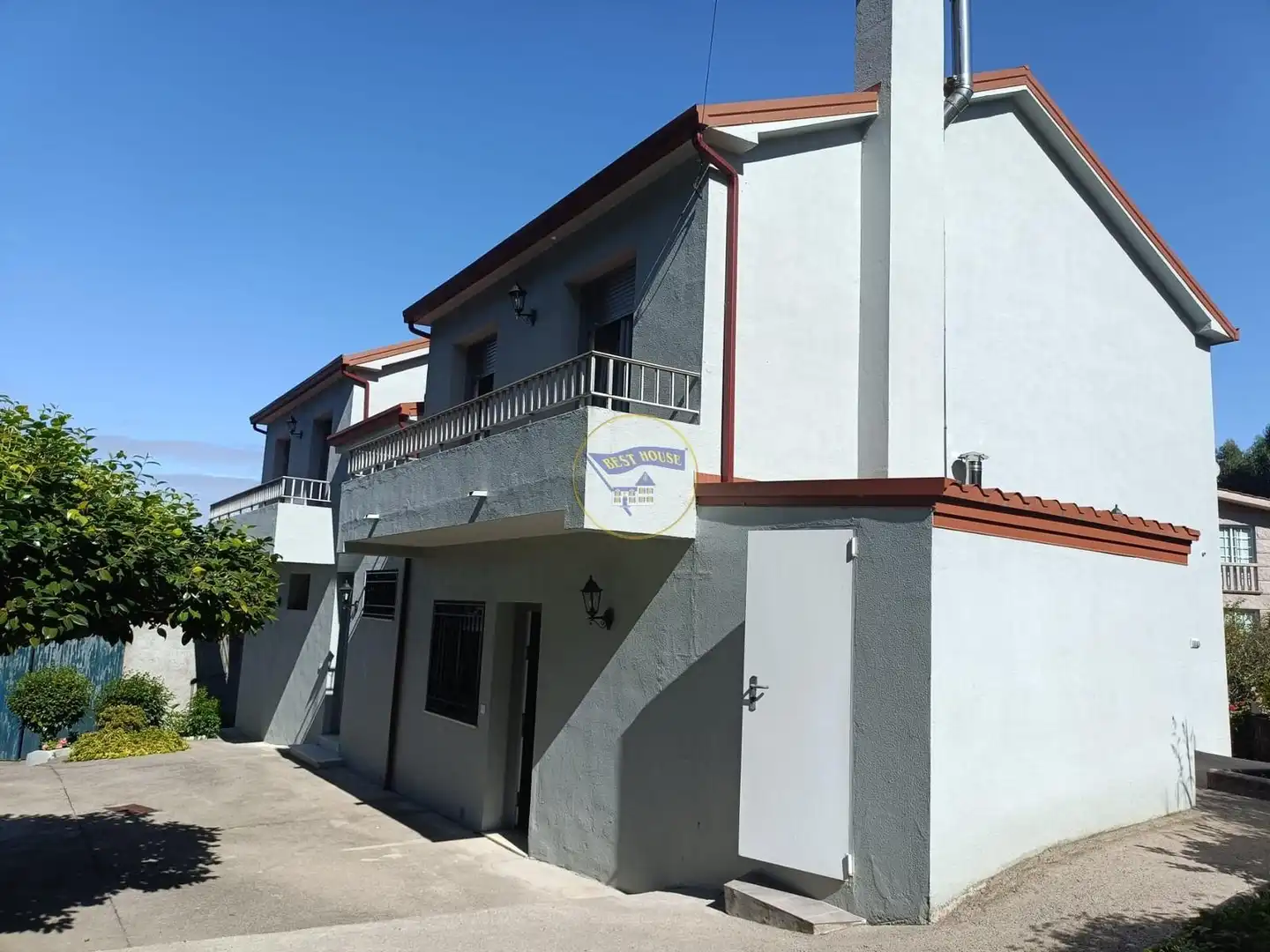 Vista exterior de Casa o chalet en venta en Vigo  con Trastero, Amueblado y Balcón