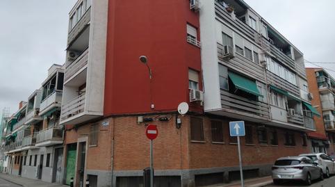 Foto 2 de Piso en venta en Calle Eduardo Minguito, 63, Los Rosales,  Madrid Capital