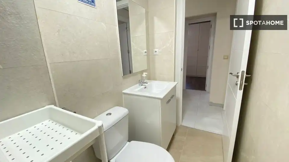 Room in Canillejas