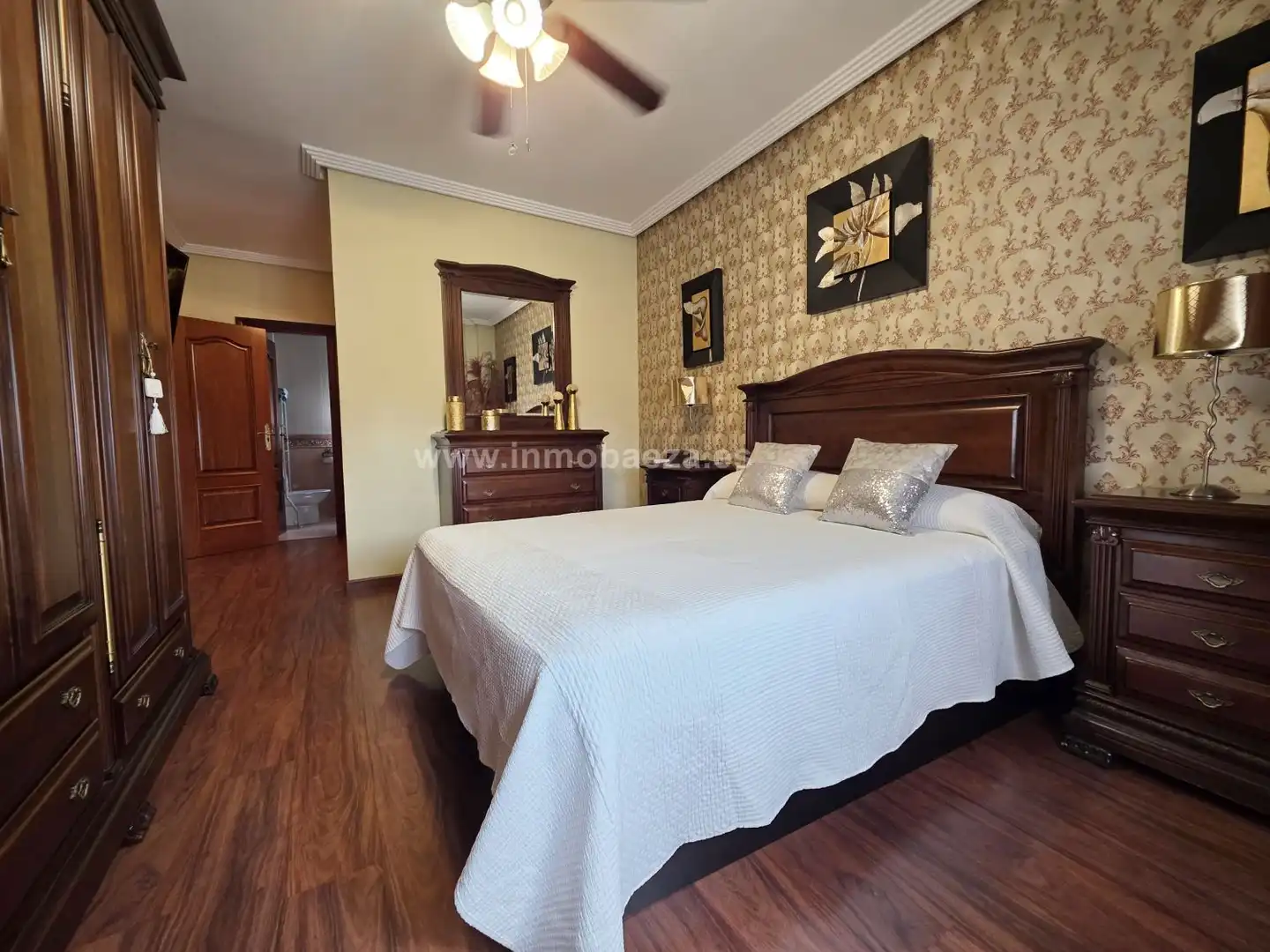 Bedroom of Houses for rent in Baeza, Jaén