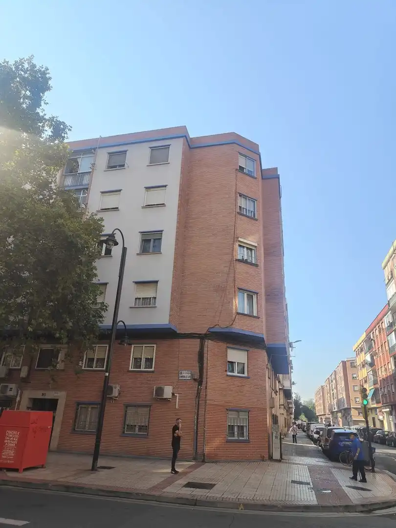 Exterior view of Flat for sale in Zaragoza