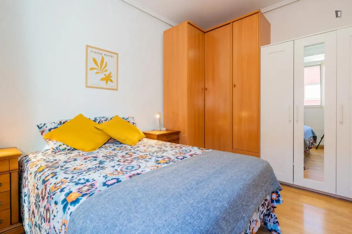 Room in Ciutat Fallera