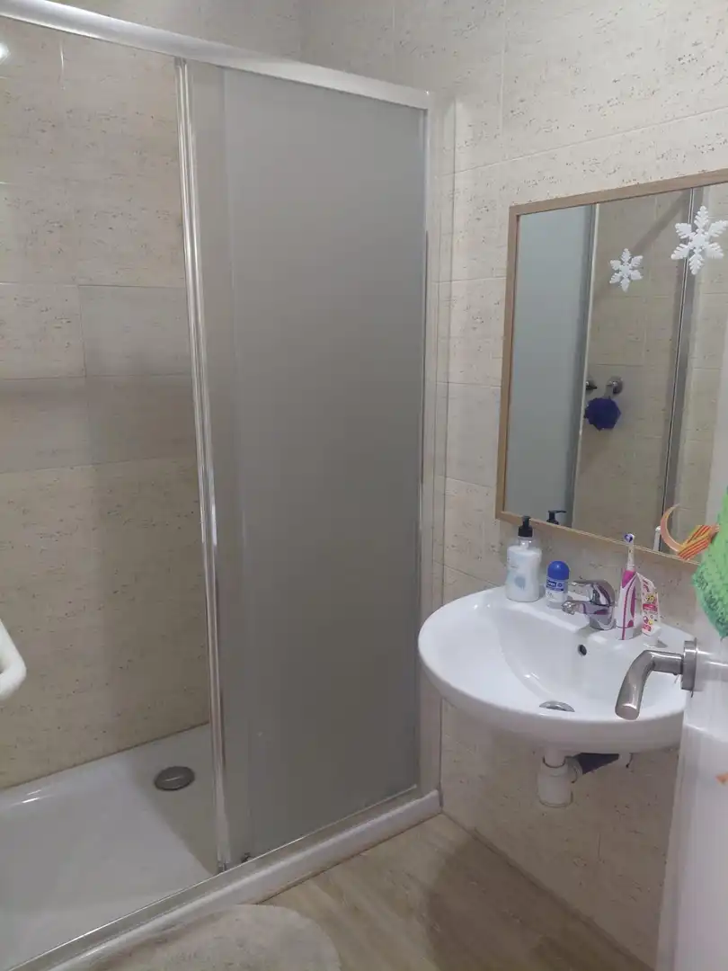 Bany de Pis en venda en Canovelles amb Calefacció, Jardí privat i Parquet