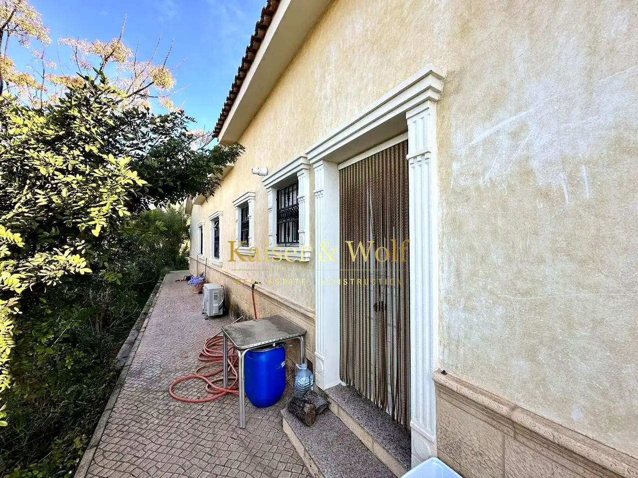 Vista exterior de Casa o xalet en venda en Elche / Elx amb Aire condicionat, Jardí privat i Piscina