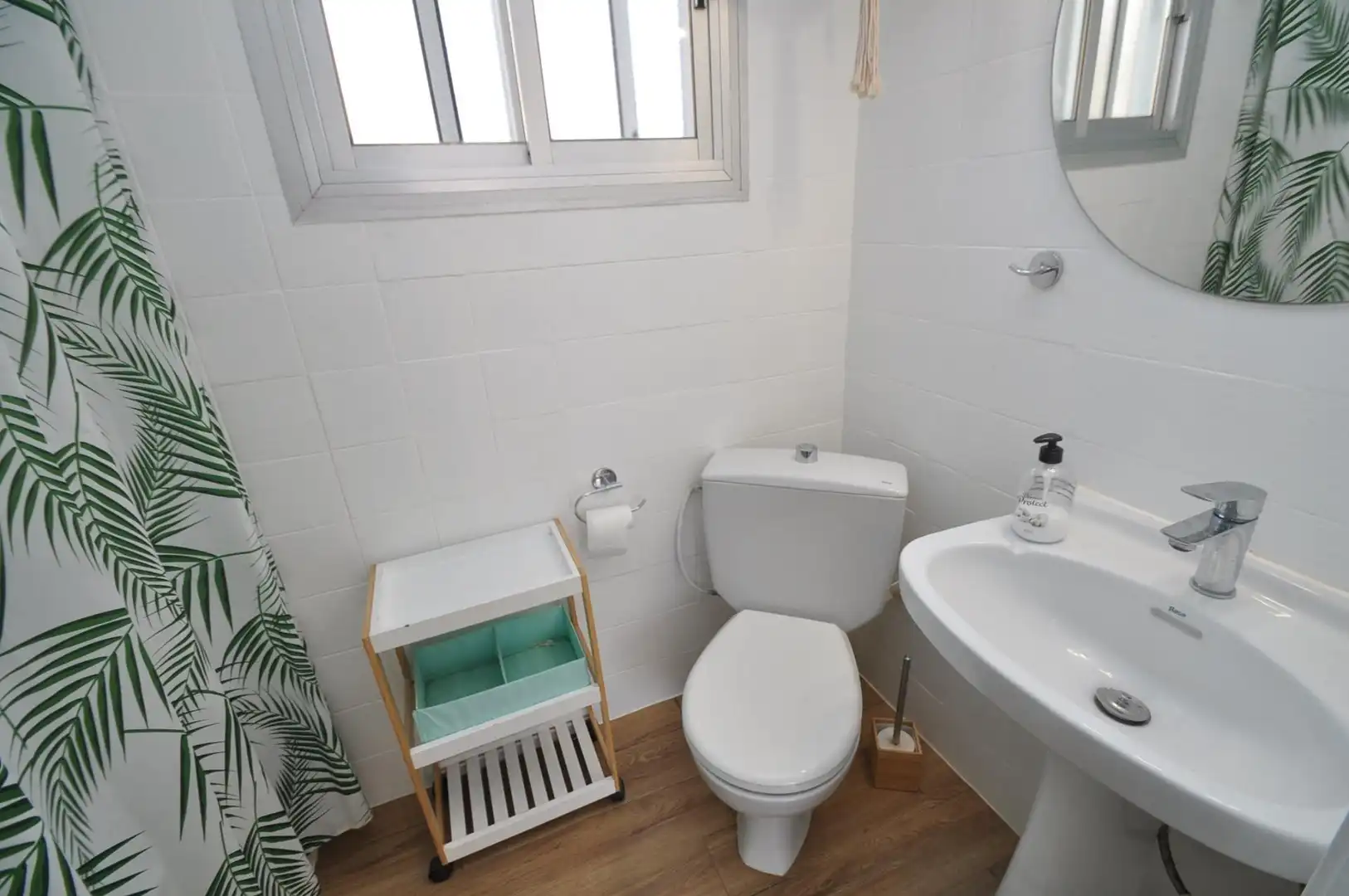 Badezimmer von Haus oder Chalet zum Verkauf in La Ràpita mit Privatgarten, Terrasse und Schwimmbad