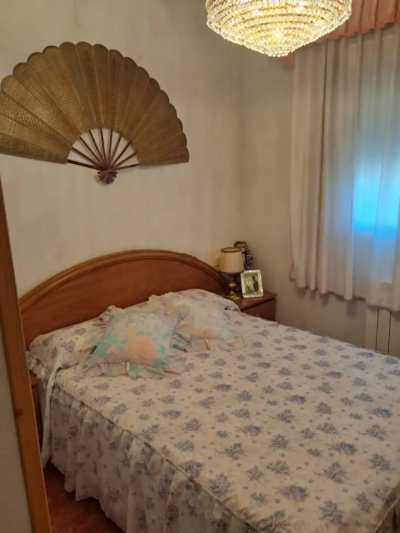 Habitación de Casa o chalet en venta en Santa María del Tiétar con Calefacción, Amueblado y Horno