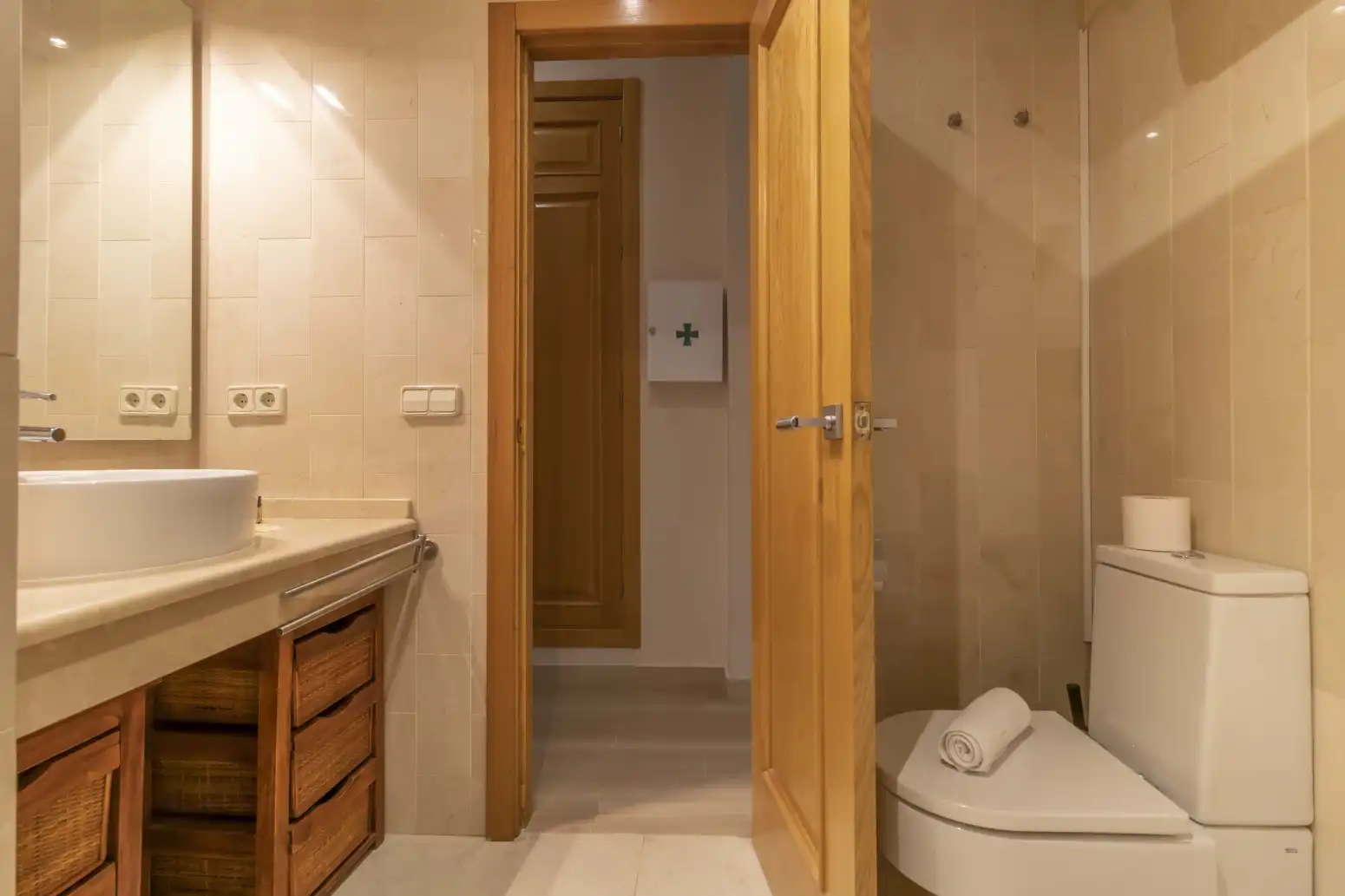 Bathroom of Flat for sale in Sevilla  with Air Conditioner, Heating and Balcony