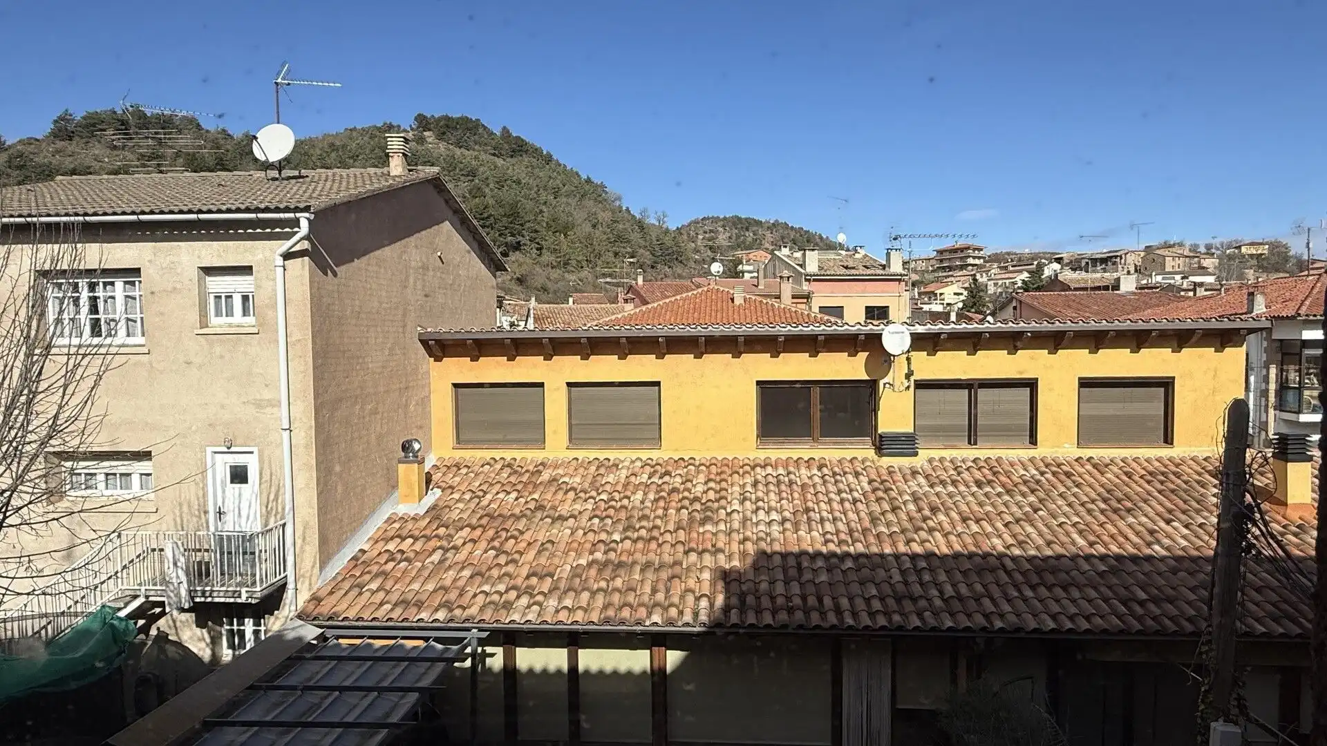Vista exterior de Pis en venda en L'Estany amb Terrassa
