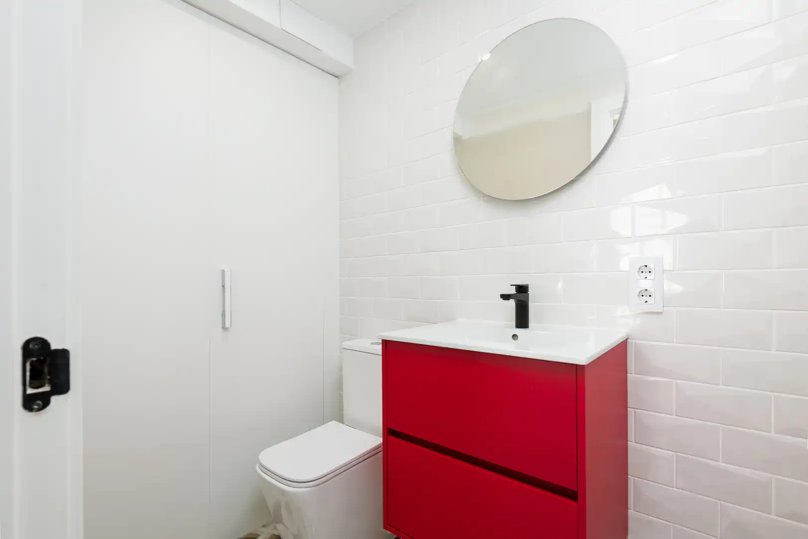 Baño de Piso en venta en Alicante / Alacant con Aire acondicionado, Terraza y Amueblado