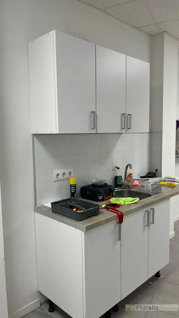 Cuina de Local de lloguer en Illescas amb Aire condicionat