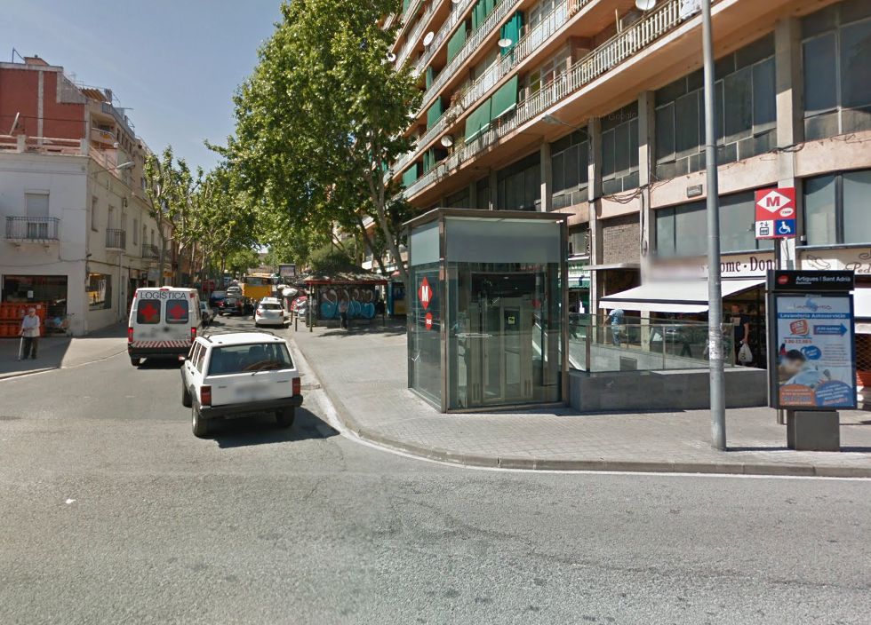 Vista exterior de Pis en venda en Badalona amb Balcó
