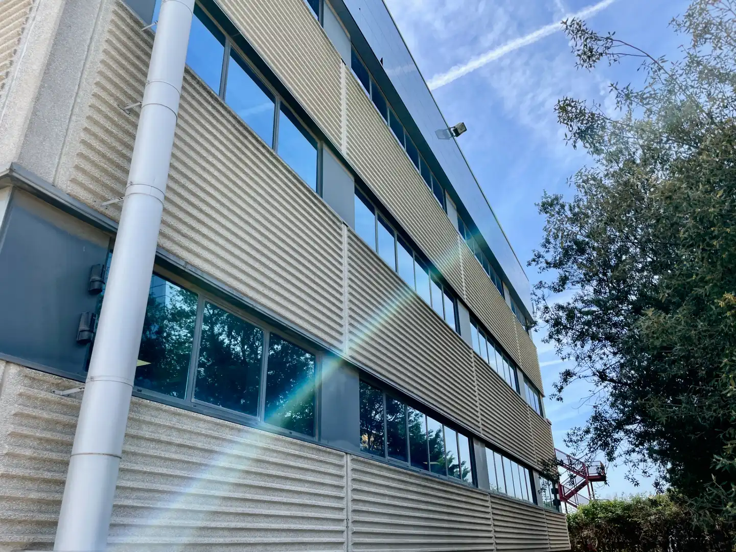 Vista exterior de Oficina de alquiler en El Prat de Llobregat con Aire acondicionado, Calefacción y Alarma