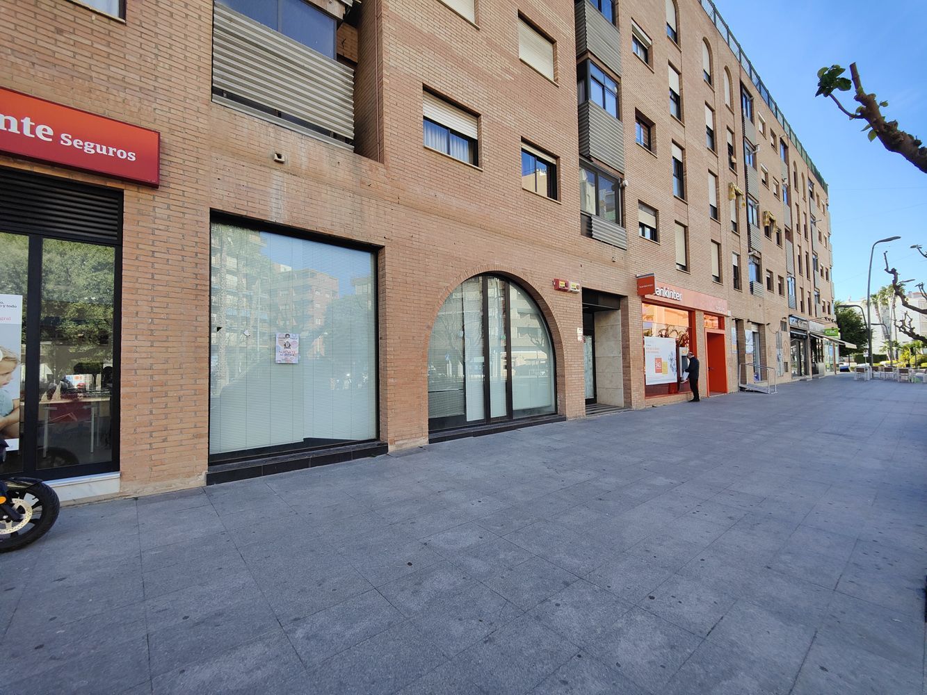 Vista exterior de Local en venda en Villajoyosa / La Vila Joiosa amb Aire condicionat