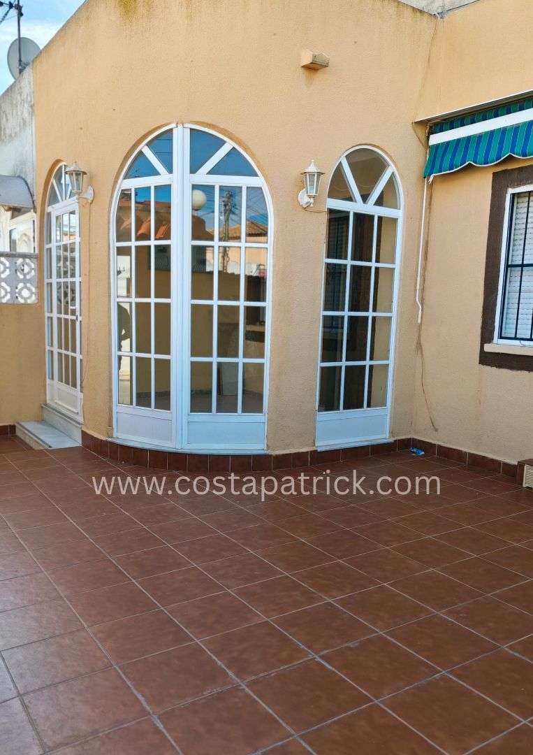 Terrassa de Casa adosada en venda en Los Alcázares amb Moblat