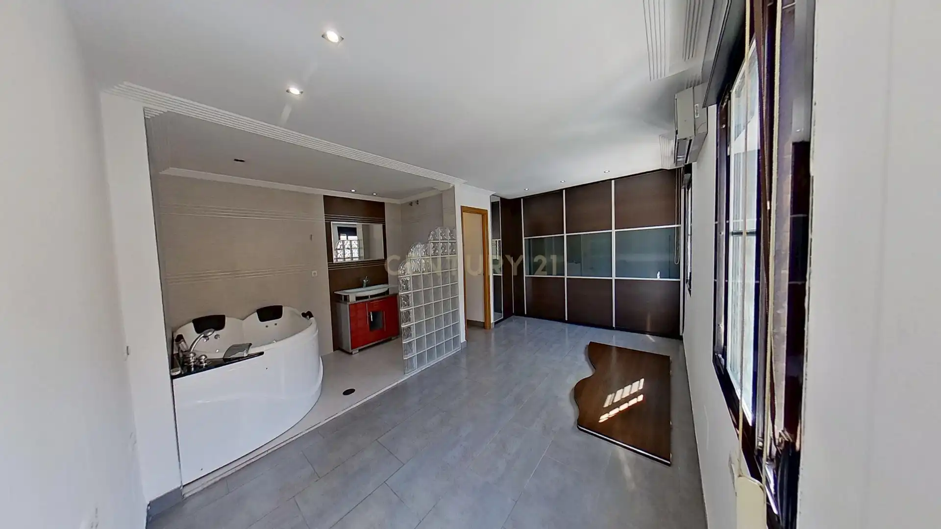 Detached homes for sale in Málaga  with Air Conditioner, Private garden and Storage room