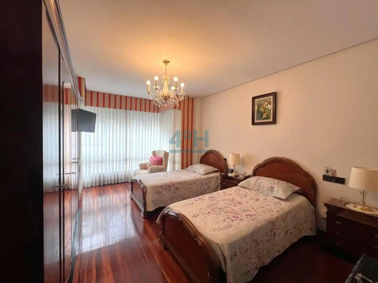 Bedroom of Flat for sale in Ourense Capital   with Heating, Parquet flooring and Storage room