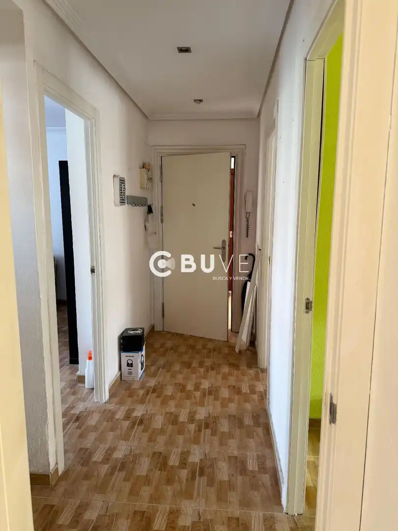 Flat for sale in Sevilla  with Air Conditioner and Storage room