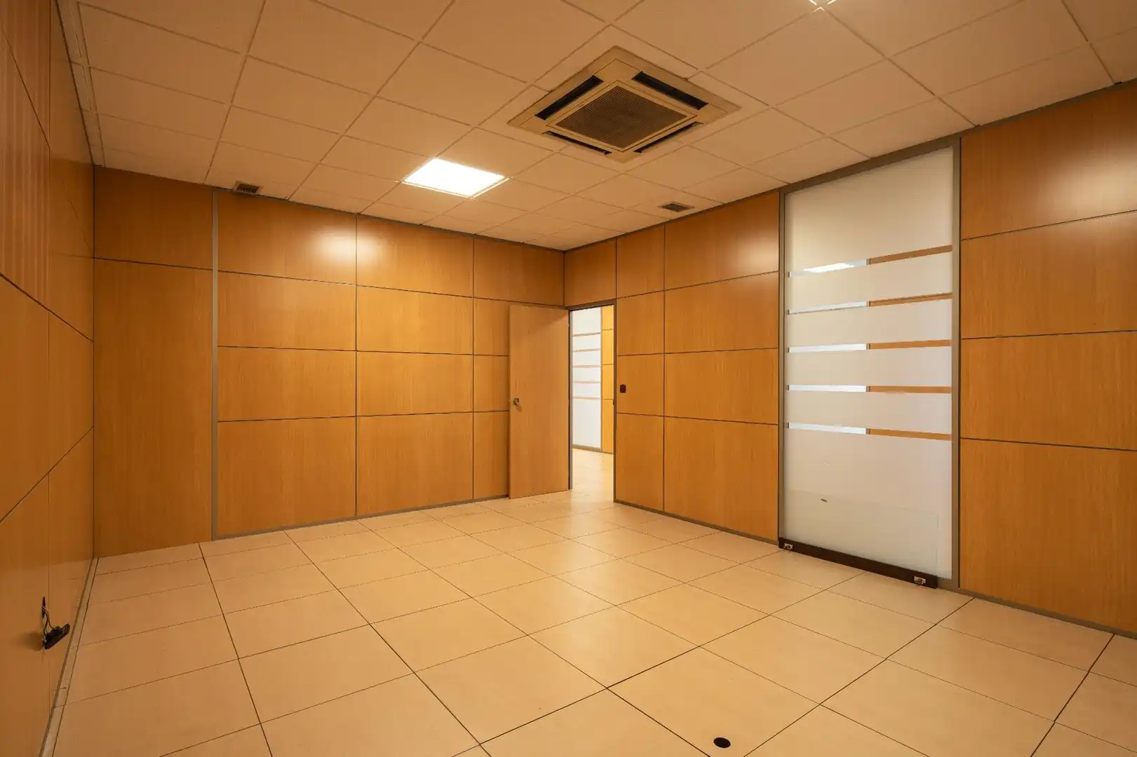 Oficina de alquiler en Campus de la Salud