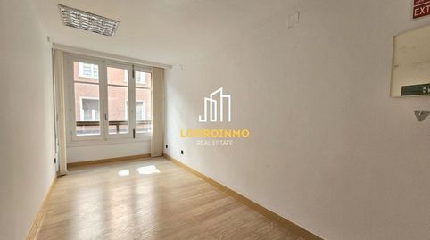 Foto 3 de Piso en venta en Gran Via, Logroño