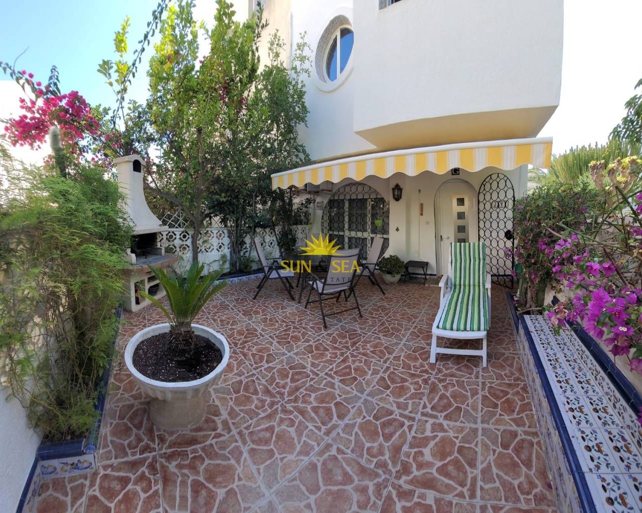 Jardí de Casa o xalet de lloguer en El Campello amb Aire condicionat, Calefacció i Terrassa