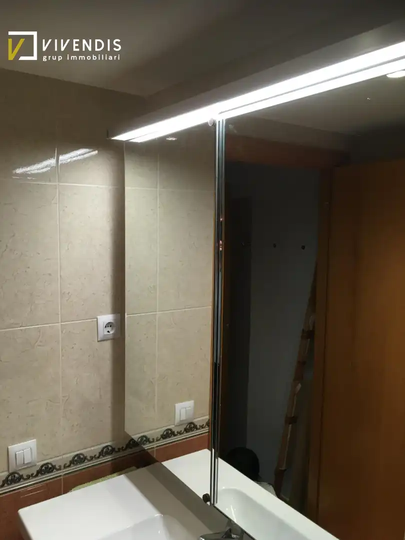 Baño de Piso de alquiler en Lleida con Calefacción, Amueblado y Balcón