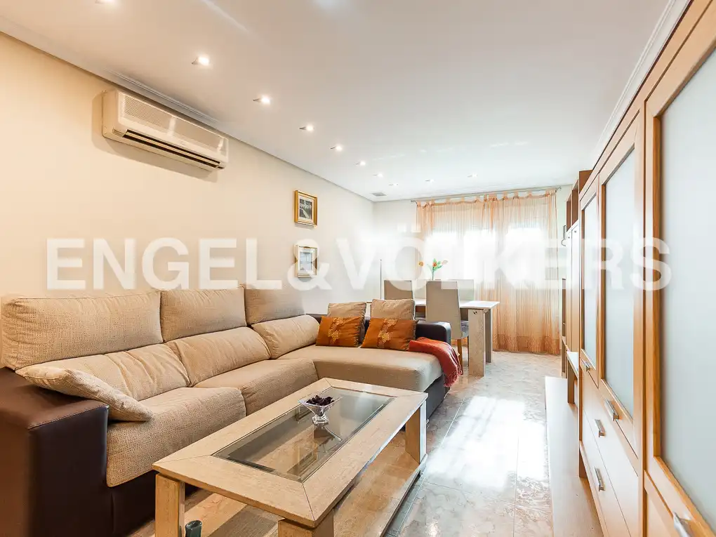 Flat for rent in Sant Pau