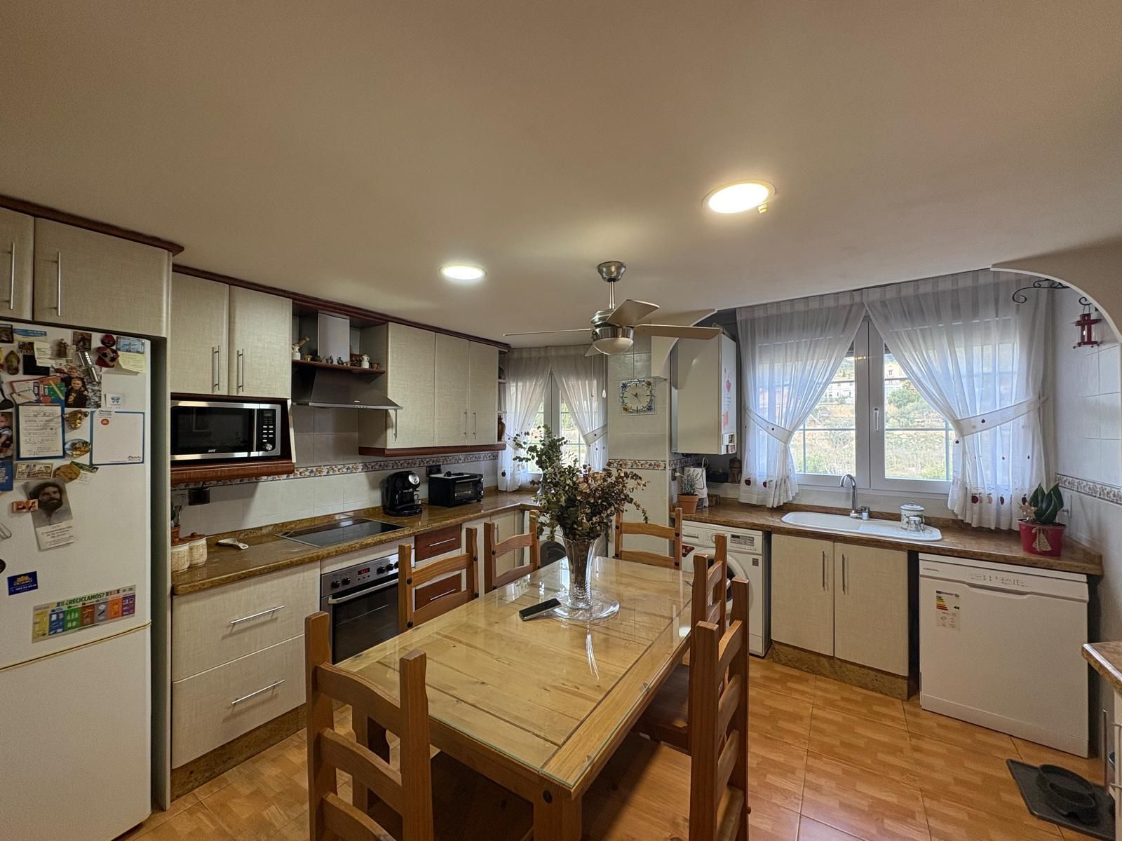 Kitchen of Flat for sale in Alcoy / Alcoi  with Heating and Storage room