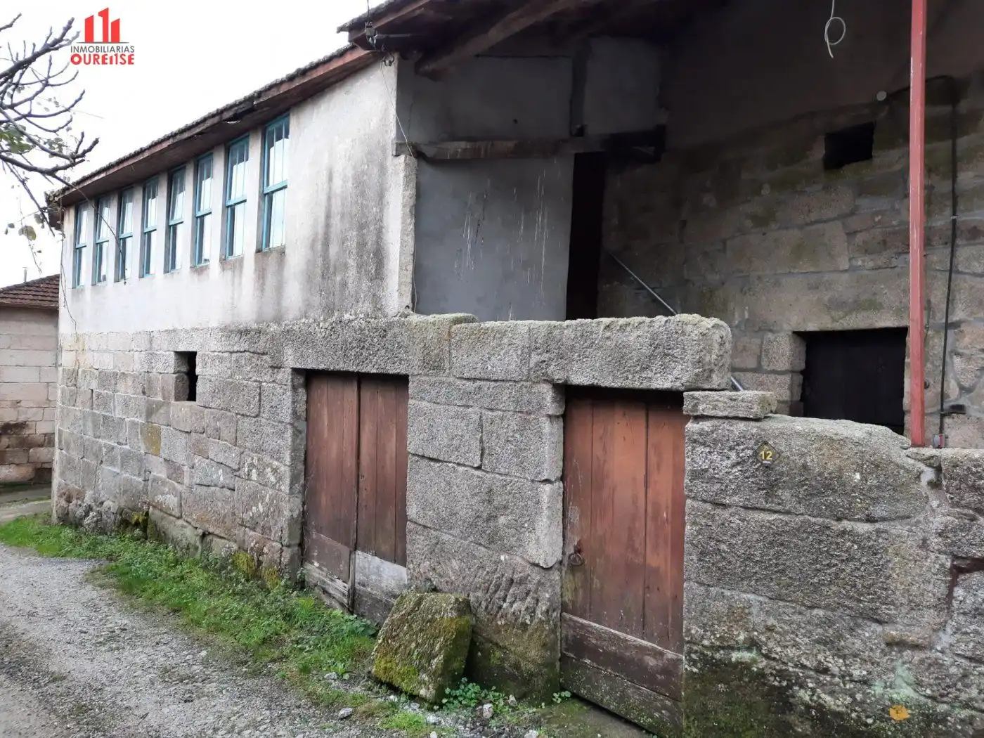Casa con terraza en venta en Amoeiro, imagen 2