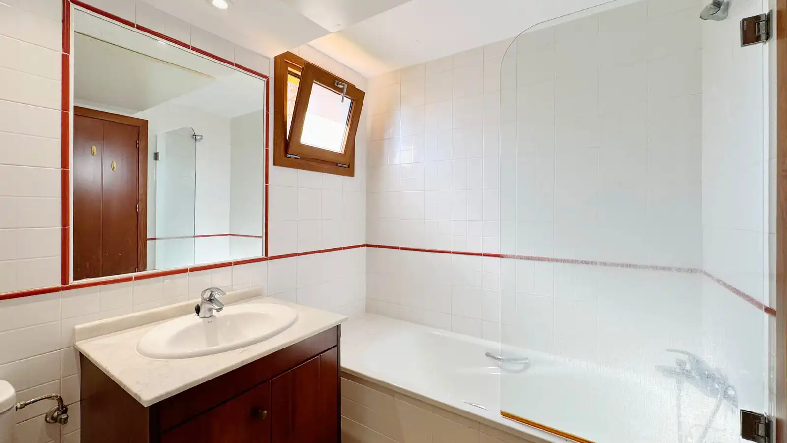 Bathroom of Flat for sale in Torrevieja