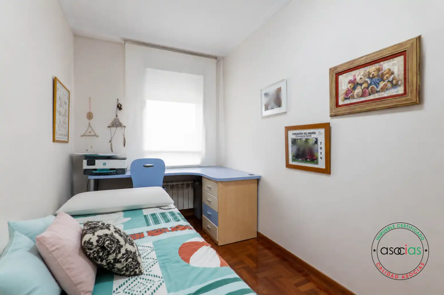 Habitación de Piso en venta en Gijón  con Calefacción, Parquet y Terraza