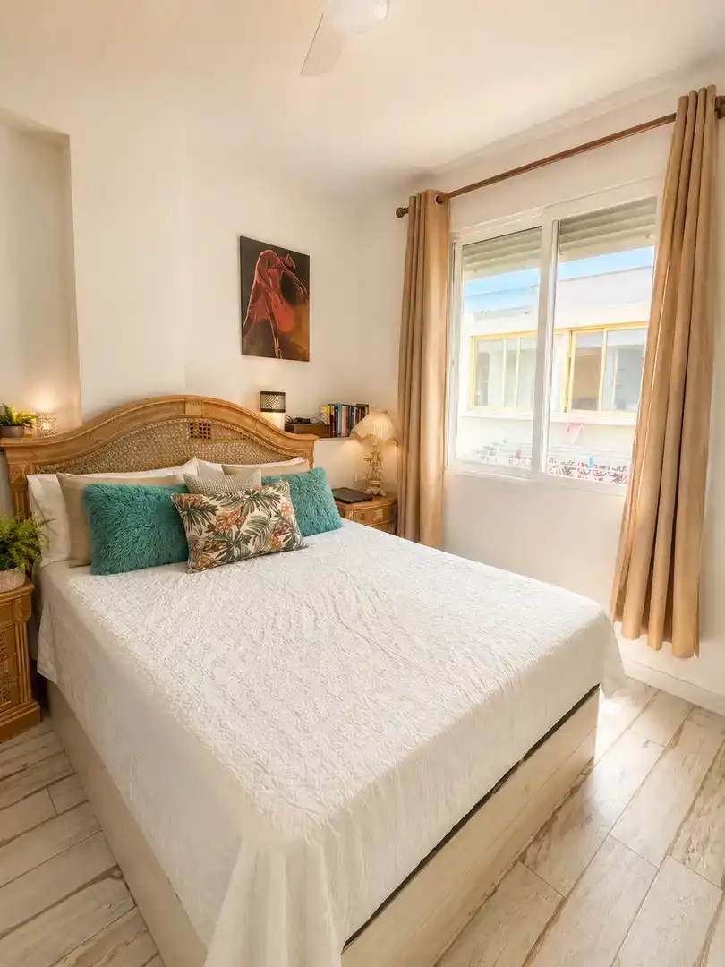 Habitación de Apartamento de alquiler en Sueca con Aire acondicionado, Amueblado y Balcón