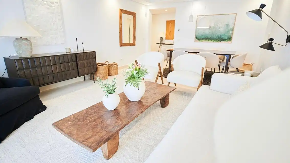 Sala d'estar de Àtic en venda en Marbella amb Jardí privat, Terrassa i Traster