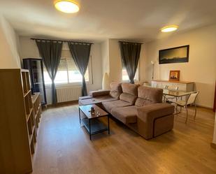 Sala d'estar de Pis de lloguer en Castelldefels amb Aire condicionat i Balcó