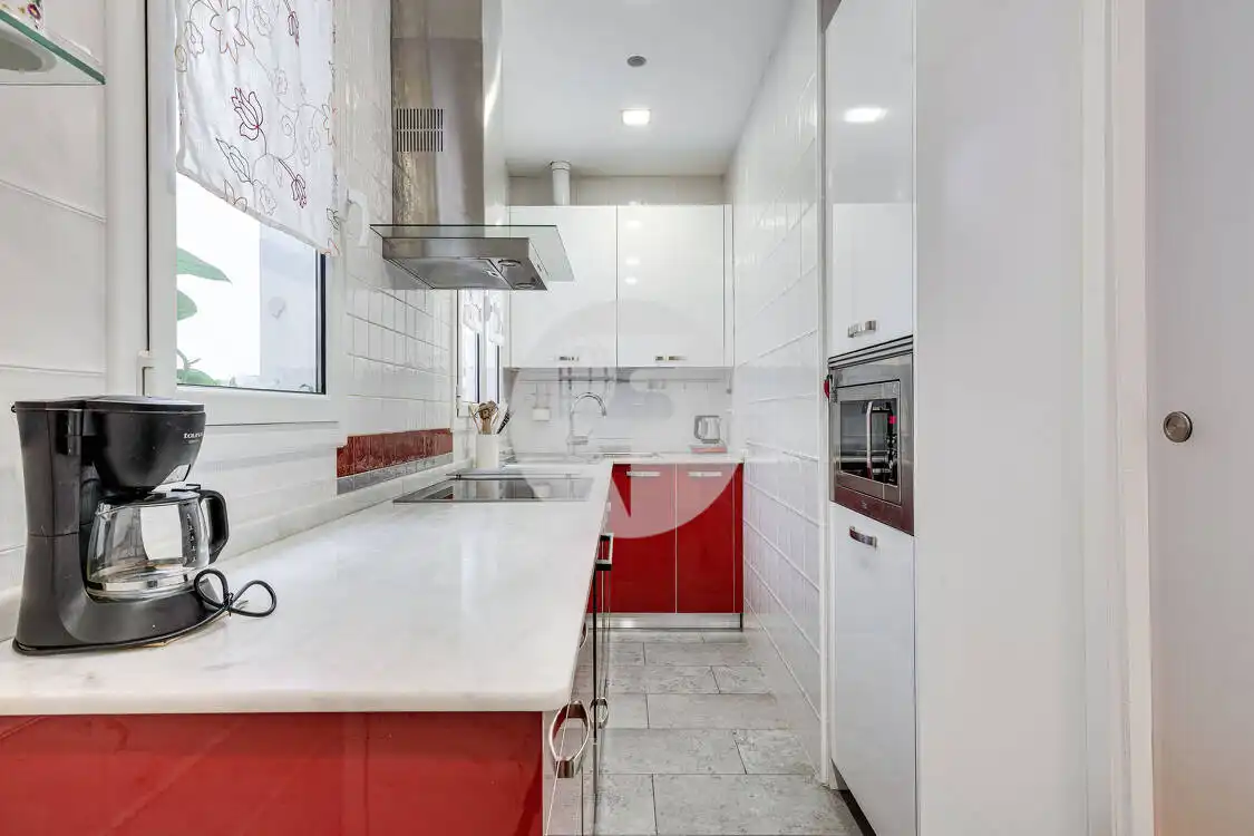 Cuina de Pis en venda en Barcelona amb Aire condicionat, Calefacció i Balcó