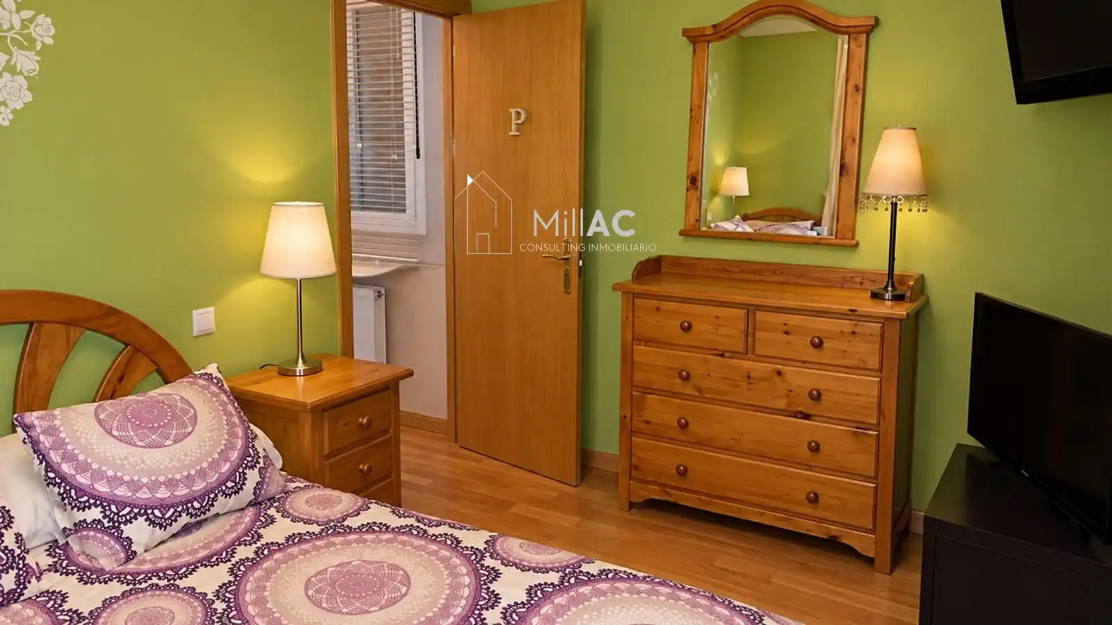 Bedroom of Attic for sale in Carabanchel