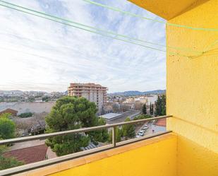 Dormitori de Pis en venda en Elda amb Terrassa i Balcó