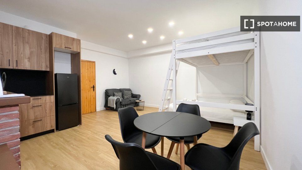 Piso de alquiler en El Masnou con Aire acondicionado, Calefacción y Amueblado