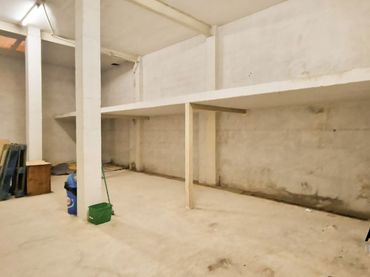 Parcheggio in vendita a Casco Urbano