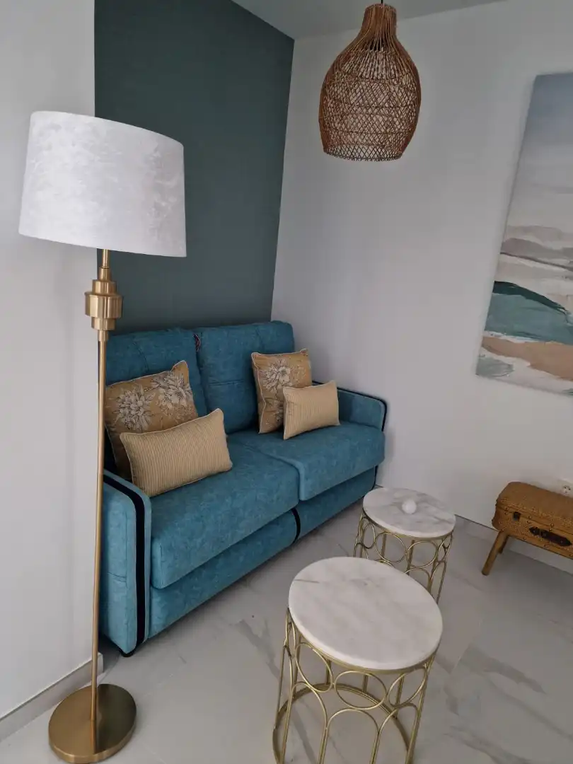 Living room of Flat for rent in Granada  with Air Conditioner, Furnished and Microwave