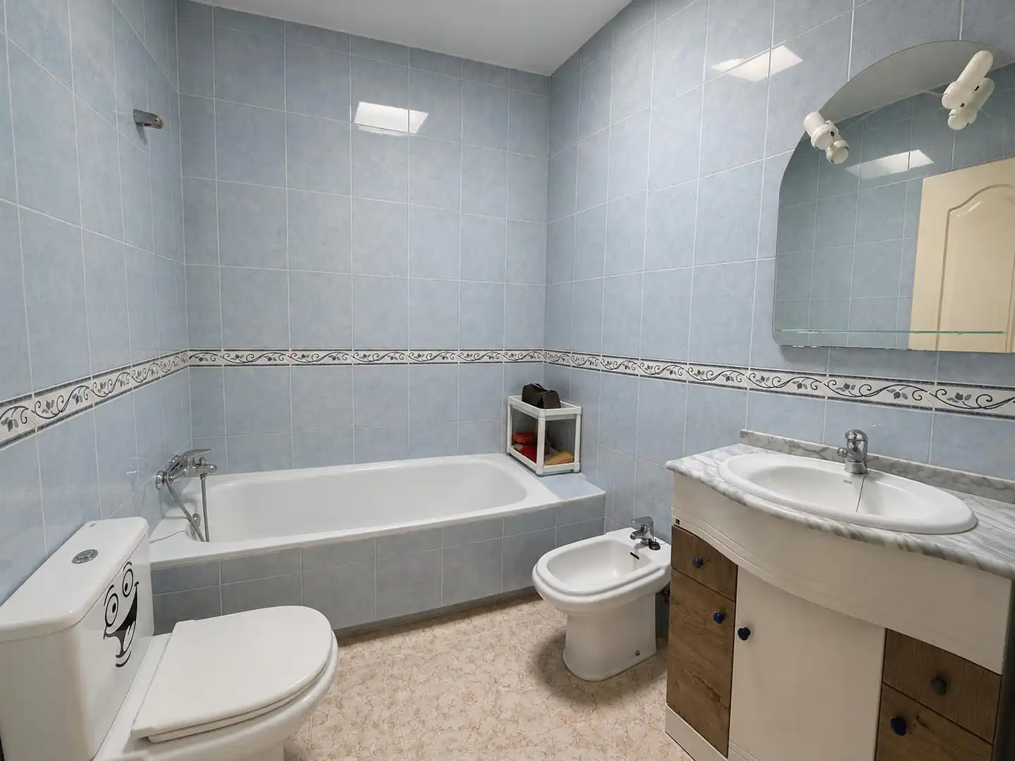 Bathroom of Detached homes for sale in Roquetas de Mar