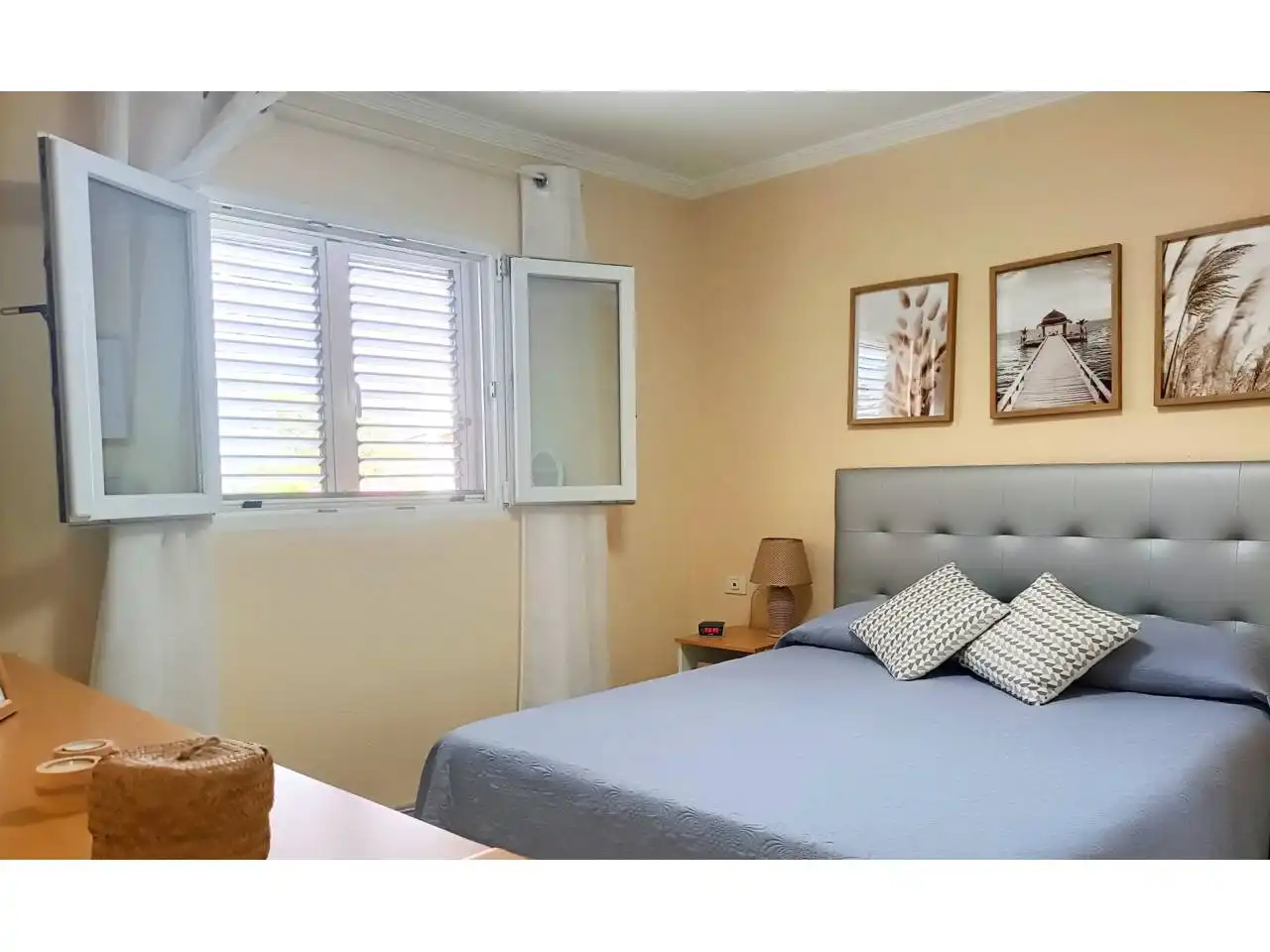 Schlafzimmer von Dachboden zum Verkauf in Tacoronte mit Privatgarten, Terrasse und Abstellraum
