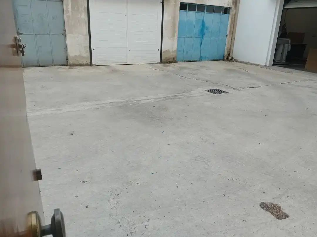 Aparcament de Local de lloguer en  Logroño