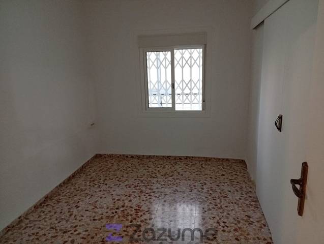 Piso en Alquiler en Pl. de las Escuelas en Virgen del Remedio - Parque Lo Morant