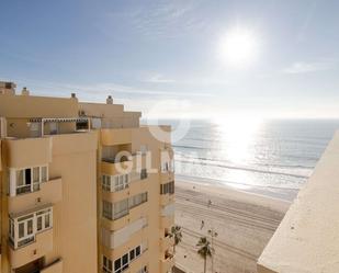 Exterior view of Attic for sale in  Cádiz Capital  with Air Conditioner and Terrace