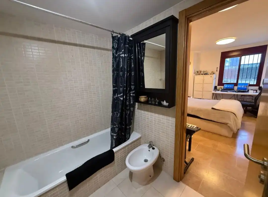 Baño de Planta baja en venta en Torremolinos con Terraza y Piscina