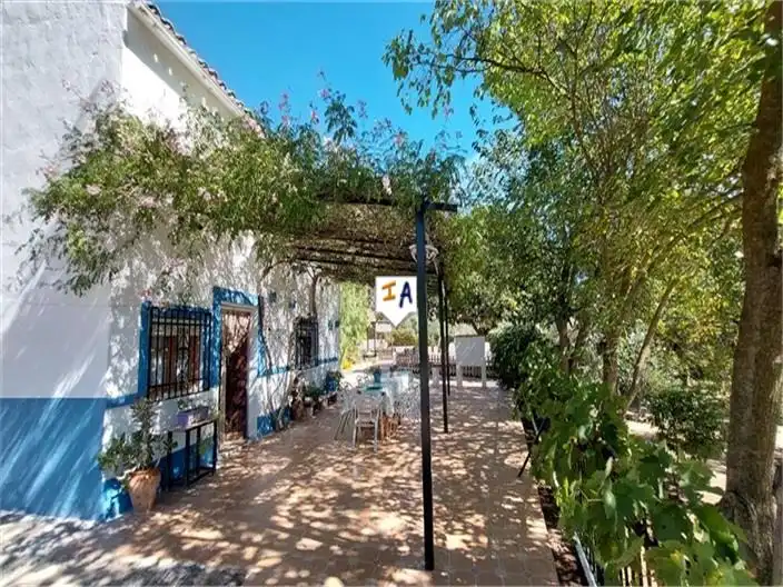 Casa rústica amb piscina en venda a Iznájar, imagen 2