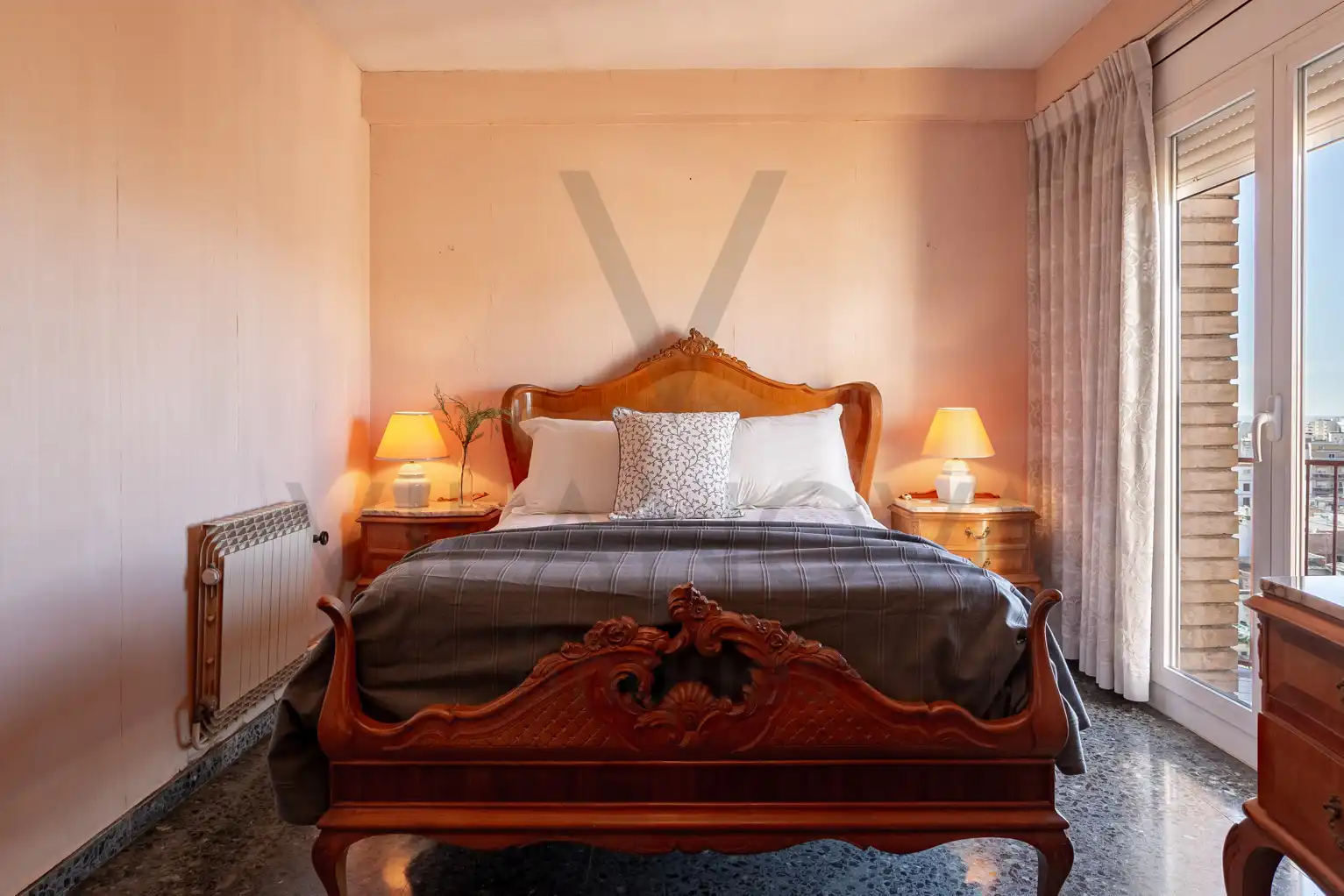 Schlafzimmer von Dachboden zum Verkauf in Reus mit Heizung, Terrasse und Abstellraum