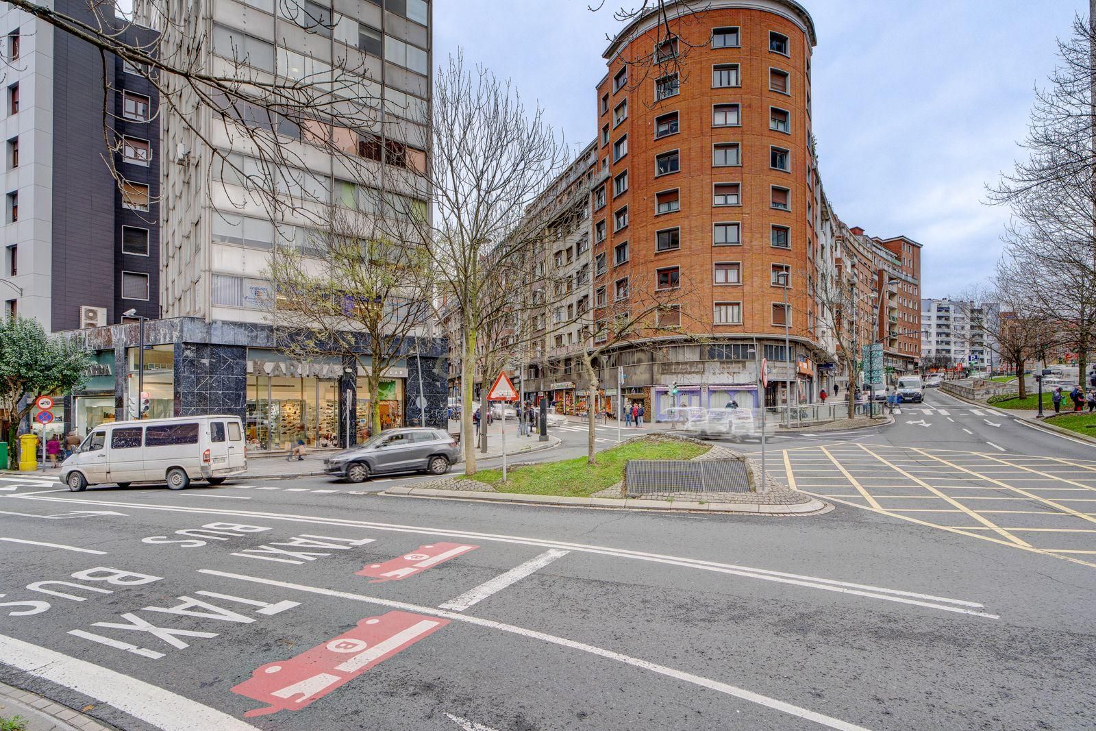 Exterior view of Office for sale in Bilbao 